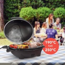 KitchenBrothers Elektrische BBQ - Met Grillplaat - Anti-aanbaklaag - Incl. Plank/Houders - Grilloppervlak 46,5x33,8cm - Tot 300°C - 2400W - Zwart -The Bastard Winkel 1200x1200 100