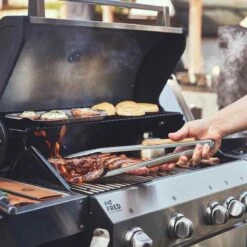 Burnhard Gas BBQ Big FRED Deluxe - 4 Branders - Incl. Keramische Infraroodbrander & Afdekhoes - Deluxe -The Bastard Winkel 1200x1200 121