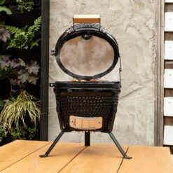 BluMill Kamado BBQ Egg - Kamado 13 Inch - Incl. Vlees Thermometer - Houtskoolbarbecues - Zwart - Ø 27cm -The Bastard Winkel 1200x1200 221