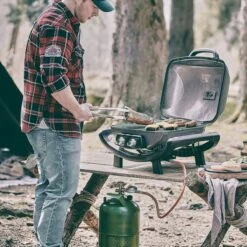 Burnhard Draagbare 2-Branders Gasbarbecue - Afdekhoes - BBQ Wayne 34 Burnhard Draagbare 2-Branders Gasbarbecue - Afdekhoes - BBQ Wayne -The Bastard Winkel 1200x1200 264