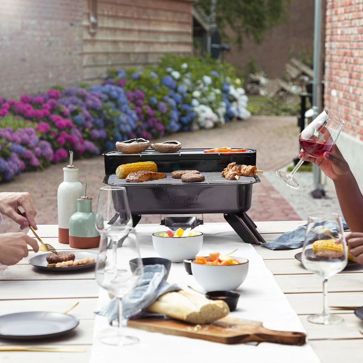 Princess 112252 Hybride Barbecue – Elektrische BBQ - Tafelmodel - 2000W - 44x 29cm - Gebruik Elektrisch Of Met Kolen 7 Princess 112252 Hybride Barbecue – Elektrische BBQ - Tafelmodel - 2000W - 44x 29cm - Gebruik Elektrisch Of Met Kolen - Afbeelding 5