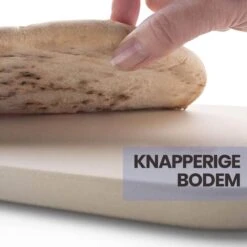 Buxibo 2in1 Pizzasteen - Voor BBQ & Oven - Inclusief Serveer Plank - Pizzabord/Pizzaplank - 30.5 X 38.1 X 1.4 Cm -The Bastard Winkel 1200x1200 317