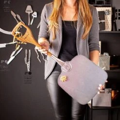 Boska Pizzaschep Barbecue - Kort Handvat - Stabiel - Aluminium - Eikenhout - BBQ Accessoires -The Bastard Winkel 1200x1200 320