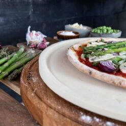 Boska Pizzasteen Deluxe L - Voor Oven & BBQ - Knapperige Pizza's - Ø 35 Cm - BBQ Accessoires -The Bastard Winkel 1200x1200 359