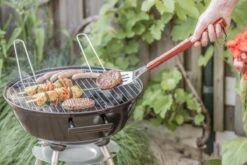 BBQ Collection Houtskoolbarbecue - Kogelbarbecue 45 X 60 Centimeter - Ronde Barbecue - Barbecue Op Wielen - Zwart - Metaal 23 BBQ Collection Houtskoolbarbecue - Kogelbarbecue 45 X 60 Centimeter - Ronde Barbecue - Barbecue Op Wielen - Zwart - Metaal -The Bastard Winkel 1200x800 12