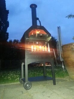 Merkloos MaxxGarden Pizza Oven - Smoker Barbecue Houtskool 45 X 65 X 158cm -The Bastard Winkel 900x1200 5