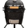 BluMill Kamado BBQ Egg - Kamado 13 Inch - Incl. Vlees Thermometer - Houtskoolbarbecues - Zwart - Ø 27cm 2 BluMill Kamado BBQ Egg - Kamado 13 Inch - Incl. Vlees Thermometer - Houtskoolbarbecues - Zwart - Ø 27cm -The Bastard Winkel 921x1200 1